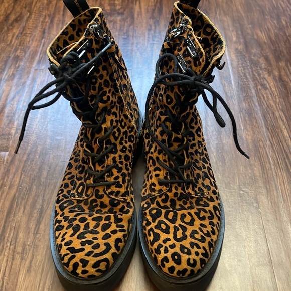 DIANE VON FURSTENBERG In Charge Leopard chunky suede Boots 9.5 - Picture 2 of 16